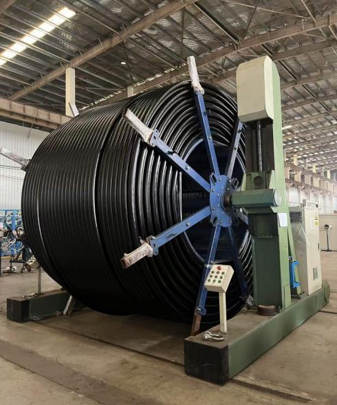 深海脐带缆系统